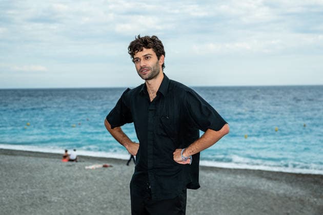 8th Cineroman Festival - Only What We Carry Photocall - Nice Liam Hellman attends the photocall for Jamie Adams s film Only what we carry at the Cineroman festival, dedicated exclusively to films adapted from literary work, in Pathe Gare du Sud in Nice, France, on September 30, 2026. Photo by Laurent Coust ABACAPRESS.COM Nice France  Copyright: xCoustxLaurent ABACAx