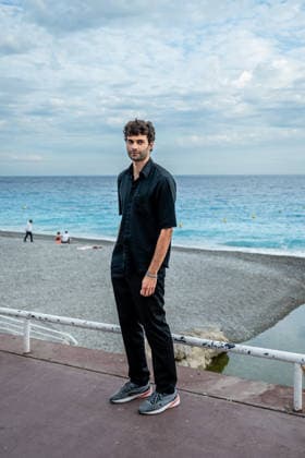 8th Cineroman Festival - Only What We Carry Photocall - Nice Liam Hellman attends the photocall for Jamie Adams s film Only what we carry at the Cineroman festival, dedicated exclusively to films adapted from literary work, in Pathe Gare du Sud in Nice, France, on September 30, 2026. Photo by Laurent Coust ABACAPRESS.COM Nice France  Copyright: xCoustxLaurent ABACAx