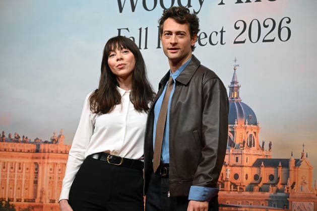 Woody Allen Announces Filming of His Movie in Madrid I D Actress Alexi Wasser and actor Peter Vives pose at the photocall during the announcement of the filming of his new movie, which will take place in the Spanish capital on October 1, 2026, in Madrid, Spain DIRECTOR HOLLYWOOD MOVIE WOODY ALLEN FILMING José Madrid Madrid Spain  Copyright: xJosÃ xOlivax 7812540