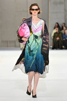 Dries Van Noten Women s Ready-to-Wear Spring Summer 2027 Collection Fashion Show during Paris Fashion Week, September 30, 2026 Dries Van Noten Women’s Ready-to-Wear Spring Summer 2027 Collection Fashion Show, during Paris Fashion Week, September 30, 2026, Paris, France  Copyright: xAgencex xBestimagexAgencex xBestimagex