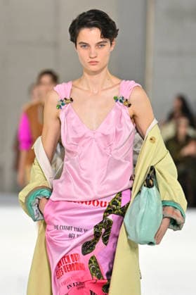 Dries Van Noten Women s Ready-to-Wear Spring Summer 2027 Collection Fashion Show during Paris Fashion Week, September 30, 2026 Dries Van Noten Women’s Ready-to-Wear Spring Summer 2027 Collection Fashion Show, during Paris Fashion Week, September 30, 2026, Paris, France  Copyright: xAgencex xBestimagexAgencex xBestimagex