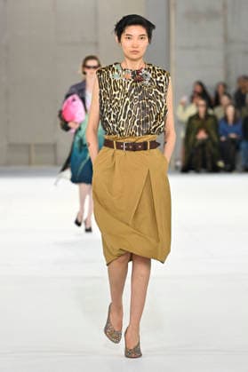 Dries Van Noten Women s Ready-to-Wear Spring Summer 2027 Collection Fashion Show during Paris Fashion Week, September 30, 2026 Dries Van Noten Women s Ready-to-Wear Spring Summer 2027 Collection Fashion Show, during Paris Fashion Week, September 30, 2026, Paris, France  Copyright: xAgencex xBestimagexAgencex xBestimagex