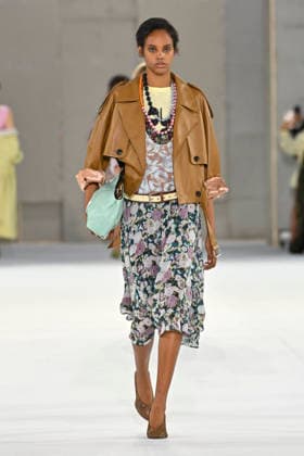 Dries Van Noten Women s Ready-to-Wear Spring Summer 2027 Collection Fashion Show during Paris Fashion Week, September 30, 2026 Dries Van Noten Women s Ready-to-Wear Spring Summer 2027 Collection Fashion Show, during Paris Fashion Week, September 30, 2026, Paris, France  Copyright: xAgencex xBestimagexAgencex xBestimagex