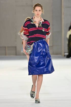 Dries Van Noten Women s Ready-to-Wear Spring Summer 2027 Collection Fashion Show during Paris Fashion Week, September 30, 2026 Dries Van Noten Women s Ready-to-Wear Spring Summer 2027 Collection Fashion Show, during Paris Fashion Week, September 30, 2026, Paris, France  Copyright: xAgencex xBestimagexAgencex xBestimagex