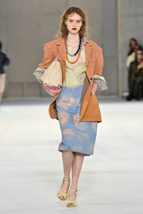 Dries Van Noten Women s Ready-to-Wear Spring Summer 2027 Collection Fashion Show during Paris Fashion Week, September 30, 2026 Dries Van Noten Women s Ready-to-Wear Spring Summer 2027 Collection Fashion Show, during Paris Fashion Week, September 30, 2026, Paris, France  Copyright: xAgencex xBestimagexAgencex xBestimagex