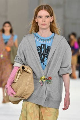 Dries Van Noten Women s Ready-to-Wear Spring Summer 2027 Collection Fashion Show during Paris Fashion Week, September 30, 2026 Dries Van Noten Women’s Ready-to-Wear Spring Summer 2027 Collection Fashion Show, during Paris Fashion Week, September 30, 2026, Paris, France  Copyright: xAgencex xBestimagexAgencex xBestimagex