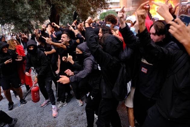 Protests at Lycée Audiberti PHOTOPQR NICE MATIN Patrice Lapoirie Antibes October 1, 2026 Student protests at Lycée Audiberti in Antibes, Antibes, southern France, October 1, 2026 Bordeaux, France, on October 1, 2026 A nationwide wave of school blockades and protests is spreading across France, with students demanding more teachers, better resources, and improved learning conditions. Students gathered outside their campuses, turning school gates into scenes of protest. The movement has now affected hundreds of schools across the country. Antibes, France Copyright: xPHOTOPQR NICExMATIN MAXPPPxPatricexLapoiriex 20261001NIM7078 20261001NIM7078