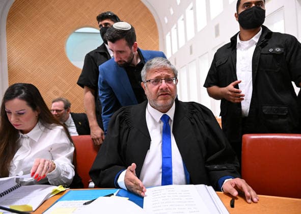 Right-wing Otzma Yehudit Chairman Minister Itamar Ben Gvir (C) prepares to present a petition in the Israeli High Court, to disqualify all the Arab Parties from running in the upcoming general elections on Thursday, October 1, 2026. The High Court will decide whether to appeal the Central Elections Committee s decision to ban all Arab Parties from running in the Israeli election.  JER2026100116 DEBBIExHILL