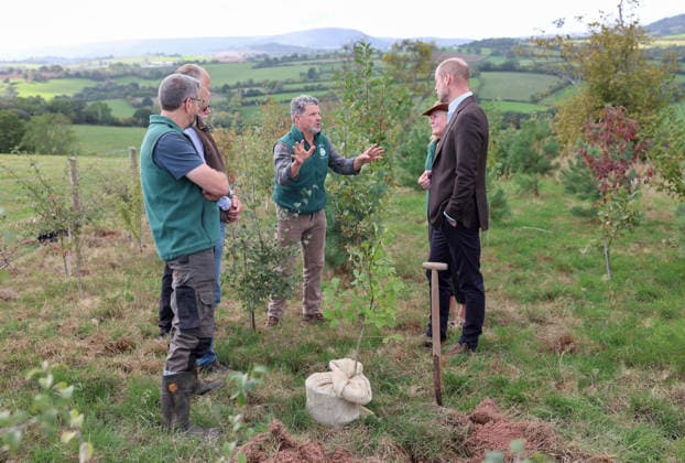 The Prince Of Wales Visits Monmouthshire And Herefordshire ABERGAVENNY, WALES - OCTOBER 01: Prince William, Prince Of Wales (R) joins volunteers participating in a seed collection activity and hears about the progress towards the goal of planting one million trees during his visit to meet representatives from charity Stump Up For Trees, which aims to plant native trees across South Wales, at White Castle Farm on October 01, 2026 in Abergavenny, Wales. The Prince of Wales visited the region to meet with those tackling the threat of flooding caused by extreme weather conditions., Credit:Chris Jackson PA ROTA - B68 Avalon United Kingdom, Wales, Abergavenny  Copyright: xChrisxJacksonx xPAxROTAx-xB68x xAvalonx 1139788294