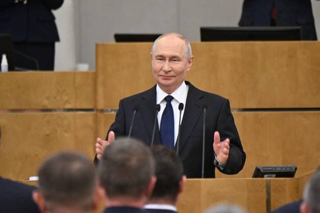 Moscow. The first session of the State Duma of the Russian Federation of the ninth convocation. Russian President Vladimir Putin speaks at the session. KomsomolskayaxPravda