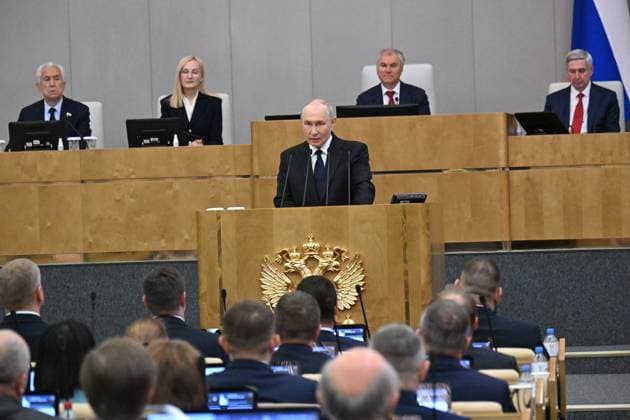 Moscow. The first session of the State Duma of the Russian Federation of the ninth convocation. Russian President Vladimir Putin speaks at the session. KomsomolskayaxPravda