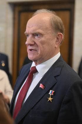 Moscow. The first session of the ninth State Duma of the Russian Federation. Communist Party leader Gennady Zyuganov after the session. KomsomolskayaxPravda