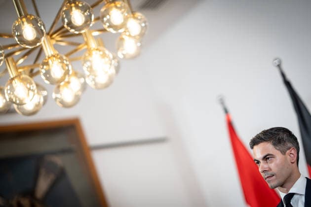 Rob Jetten, Prime Minister of the Netherlands, during the closing remarks at a meeting between the German Chancellor, the Prime Minister of the Netherlands, and the NATO Secretary General at the 1st German-Dutch Corps in Münster, Münster, North Rhine-Westphalia, Germany; German-Dutch Corps
