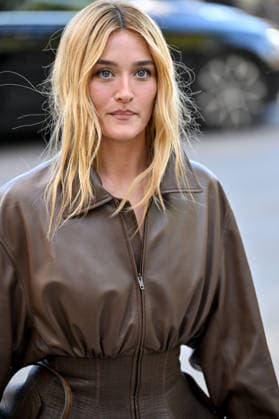 PFW Balenciaga Outside Arrivals JR Sarah Pidgeon arriving at the Balenciaga show during Paris Fashion Week, in Paris, France on 1 October 2026. Photo by Julien Reynaud APS-Medias ABACAPRESS.COM Paris France  Copyright: xReynaudxJulien APS-Medias ABACAx