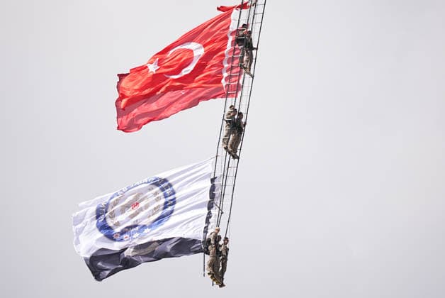 TEKNOFEST Southeast in Turkiye s Sanliurfa SANLIURFA, TURKIYE - OCTOBER 1: Special Operations police officers performs an S-70 flag-salute flight during the TEKNOFEST Southeast aviation and technology festival at Sanliurfa GAP Airport in Sanliurfa, Turkiye, on October 1, 2026. Adem Kutucu Anadolu Sanliurfa Turkey. Editorial use only. Please get in touch for any other usage.  Copyright: x2026xAnadoluxAdemxKutucux