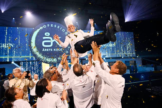 STOCKHOLM, SWEDEN 20261001 Evelina Änggren wins Chef of the Year and is honored during the 2026 Chef of the Year finals at Annexet in Stockholm STOCKHOLM SWEDEN x10040x Copyright: xAndersxWiklund TTx ARETS KOCK 2026 o3bKSgVNDoM