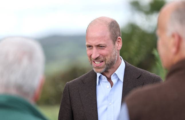 The Prince Of Wales Visits Monmouthshire And Herefordshire ABERGAVENNY, WALES - OCTOBER 01: Prince William, Prince Of Wales hears about the progress towards the goal of planting one million trees during his visit to charity Stump Up For Trees, which aims to plant native trees across South Wales, at White Castle Farm on October 01, 2026 in Abergavenny, Wales. The Prince of Wales visited the region to meet with those tackling the threat of flooding caused by extreme weather conditions., Credit:Chris Jackson PA ROTA - B68 Avalon United Kingdom, Wales, Abergavenny  Copyright: xChrisxJacksonx xPAxROTAx-xB68x xAvalonx 1139800044