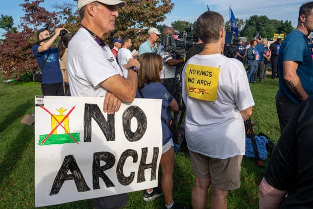 October 1, 2026, Washington, Dc, USA: Protesters opposed to President TrumpÃ¢â‚¬â ¢s proposed arch rally outside of Arlington Cemetery on October 1, 2026. Washington USA - ZUMAl312 20261001_znp_l312_035 Copyright: xAndrewxLeydenx