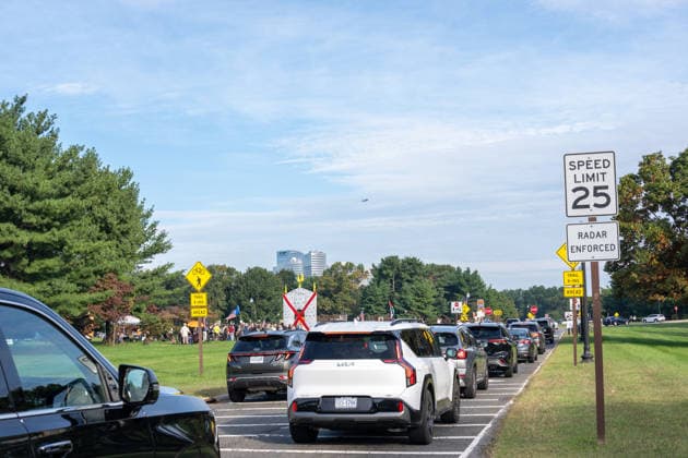 October 1, 2026, Washington, Dc, USA: Protesters opposed to President TrumpÃ¢â‚¬â ¢s proposed arch rally outside of Arlington Cemetery on October 1, 2026. Washington USA - ZUMAl312 20261001_znp_l312_036 Copyright: xAndrewxLeydenx