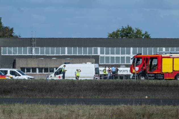 PHOTOPQR SUD OUEST XAVIER LEOTY La Rochelle La Rochelle October 1, 2026 Two dead in a plane crash in Charente-Maritime; the accident occurred at the end of the runway at the Rochefort-Saint-Agnant Air Base, October 1, 2026 PHOTO XAVIER LEOTY France Two test pilots killed in aircraft crash in Charente-Maritime Two test pilots were killed on October 1, 2026, when an aircraft crashed near Rochefort, in western France. The plane was built by Elixir Aircraft, a French company based near La Rochelle that specializes in the development of light aircraft. An investigation is underway to determine the circumstances of the accident. La Rochelle La Rochelle CHARENTE MARITIME France  Copyright: xPHOTOPQR SUDxOUEST MAXPPPxXAVIERxLEOTYx 20261001SDO9220 20261001SDO9220
