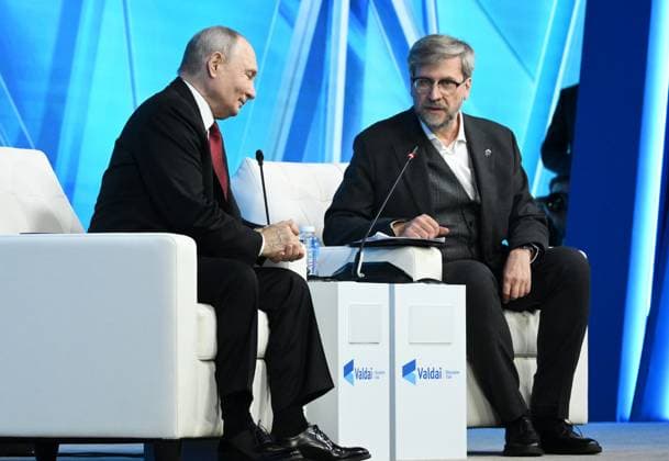 Russia Putin Valdai Discussion Club 9255504 01.10.2026 Russian President Vladimir Putin and Director of the Foundation for Development and Support of the Valdai Discussion Club Fyodor Lukyanov attend a plenary session of the 23rd annual meeting of the Valdai International Discussion Club in Istra, Moscow Region, Russia. Kristina Solovyova Sputnik Moscow Russia  Copyright: xKristinaxSolovyovax