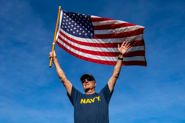 Veterans and activists gather to protest against President Donald Trump s planned 250-foot triumphal arch at Memorial Circle in Arlington, Virginia on Thursday, October 1, 2026. Activists argue that the arch, which the Trump administration plans to use as a military operations platform for drones and snipers, would obstruct the sightline between the Lincoln Memorial and Arlington National Cemetery.  WAP20261001326 BONNIExCASH