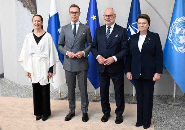 LKS 20261001 Estonian President Alar Karis (2R) and his wife Sirje Karis (R) pose with Finnish President Alexander Stubb (2L) and his wife Suzanne Innes-Stubb as they meet at the President s official residence Mäntyniemi in Helsinki, Finland, on October 1, 2026. President Karis is on a farewell visit to Finland. - HEIKKI SAUKKOMAA Helsinki Finland  Copyright: xHeikkixSaukkomaax 17ak2umkQAw