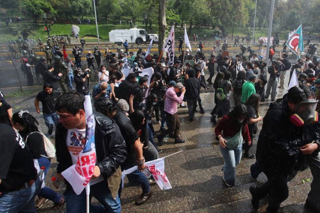 Santiago, October 1, 2026 The Chilean Student Confederation and social organizations are calling for a national strike in Santiago and other regions, demanding resources for public education as part of the debate on the 2027 Budget Bill. Jonnathan Oyarzun Aton Chile, Santiago, Chile Aton 1195821  Copyright: JONNATHANxOYARZUN ATONxCHILE
