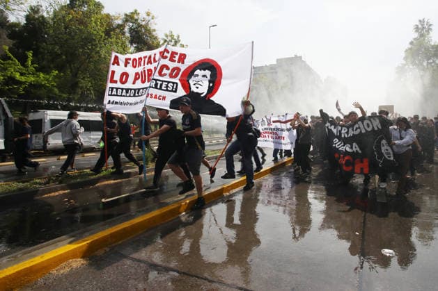 Santiago, October 1, 2026—The Chilean Student Confederation and social organizations are calling for a national strike in Santiago and other regions, demanding funding for public education as part of the debate on the 2027 Budget Bill. Jonnathan Oyarzun Aton Chile, Santiago, Chile Aton 1195827  Copyright: JONNATHANxOYARZUN ATONxCHILE