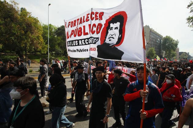 Santiago, October 1, 2026—The Chilean Student Confederation and social organizations are calling for a national strike in Santiago and other regions, demanding resources for public education as part of the debate on the 2027 Budget Bill. Jonnathan Oyarzun Aton Chile, Santiago, Chile Aton 1195829  Copyright: JONNATHANxOYARZUN ATONxCHILE