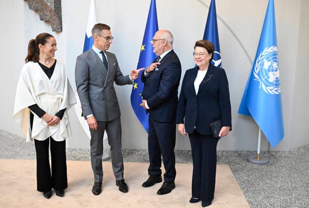 Estonian President Alar Karis (2R) and his wife Sirje Karis (R) meet with Finnish President Alexander Stubb (2L) and his wife Suzanne Innes-Stubb at the President s official residence Mäntyniemi in Helsinki, Finland, on October 1, 2026. President Karis is on a farewell visit to Finland. - HEIKKI SAUKKOMAA Helsinki Finland  Copyright: xHeikkixSaukkomaax dX6Rk84Cpzg