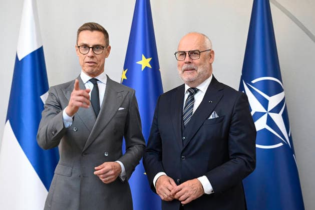 Estonian President Alar Karis (R) poses with Finnish President Alexander Stubb as they meet at the President s official residence Mäntyniemi in Helsinki, Finland, on October 1, 2026. President Karis is on a farewell visit to Finland. - HEIKKI SAUKKOMAA Helsinki Finland  Copyright: xHeikkixSaukkomaax IYEW0VCycP8