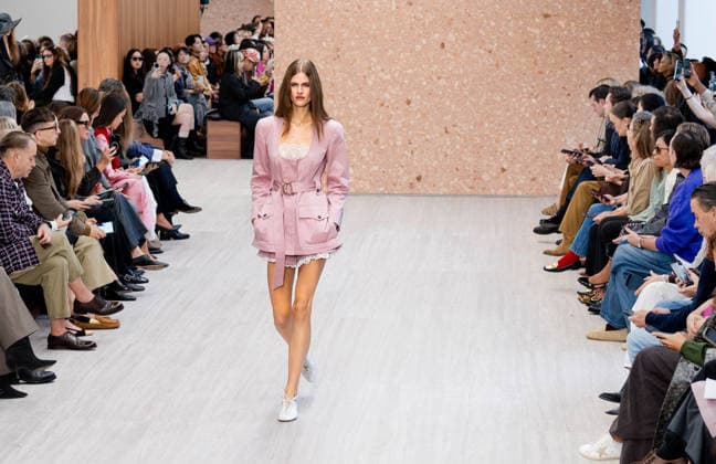 RECORD DATE NOT STATED Paris Fashion Week: CHLOÉ Women s Spring Summer 2027 Collection, October 1, 2026, photographed by Sylvie Lefort, MAXPPP 01 10 2026 @Sylvie Lefort Photography MAXPPP 10 01 26 Models showcase designs from the CHLOE Women’s Spring Summer 2027 collection during Paris Fashion Week in Paris, France, October 1, 2026. The women’s collections were presented from September 28 to October 6, 26  Copyright: xmaxpppxsylviexlefortxphotographyx LFR202610019515 LFR202610019515