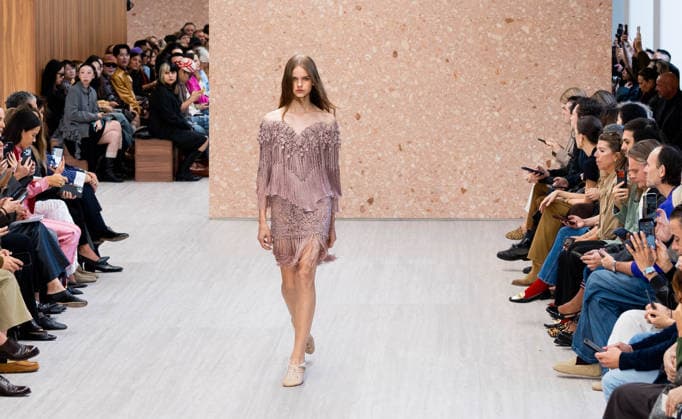 Paris Fashion Week: CHLOÉ Women s Spring Summer 2027 Collection, October 1, 2026, photographed by Sylvie Lefort, MAXPPP 01 10 2026 @Sylvie Lefort Photography MAXPPP 10 01 26 Models showcase designs from the CHLOE Women’s Spring Summer 2027 collection during Paris Fashion Week in Paris, France, October 1, 2026. The women’s collections were presented from September 28 to October 6, 26  Copyright: xmaxpppxsylviexlefortxphotographyx LFR202610019523 LFR202610019523