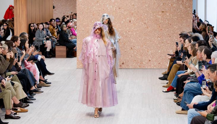 Paris Fashion Week: CHLOÉ Women s Spring Summer 2027 Collection, October 1, 2026; Photography by Sylvie Lefort; MAXPPP 01 10 2026 @Sylvie Lefort Photography MAXPPP 10 01 26 Models showcase designs from the CHLOE Women’s Spring Summer 2027 collection during Paris Fashion Week in Paris, France, October 1, 2026. The women’s collections were presented from September 28 to October 6, 26  Copyright: xmaxpppxsylviexlefortxphotographyx LFR202610019536 LFR202610019536