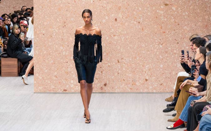 Paris Fashion Week: CHLOÉ Women s Spring Summer 2027 Collection, October 1, 2026; Photography by Sylvie Lefort; MAXPPP 01 10 2026 @Sylvie Lefort Photography MAXPPP 10 01 26 Models showcase designs from the CHLOE Women’s Spring Summer 2027 collection during Paris Fashion Week in Paris, France, October 1, 2026. The women’s collections were presented from September 28 to October 6, 26  Copyright: xmaxpppxsylviexlefortxphotographyx LFR202610019553 LFR202610019553