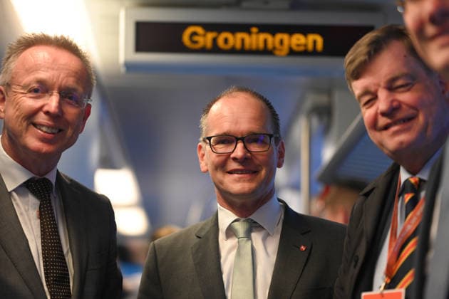 Leer-Groningen Rail Line: Wunderline Begins Service; Lower Saxony’s Transportation Minister Grant Henrik Tonne Holds Discussions on the Train. For more than ten years, the cross-border rail connection between Leer in East Frisia and Groningen in the Netherlands had been suspended. Weener, Lower Saxony, Germany Copyright: xdiebildwerftx