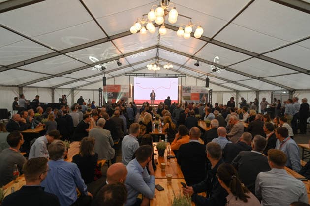 Leer–Groningen Rail Line: Wunderline Begins Service; Numerous Guests Attend the Ceremony in the Tent. For more than ten years, the cross-border train service between Leer in East Frisia and Groningen in the Netherlands had been suspended. Weener, Lower Saxony, Germany Copyright: xdiebildwerftx
