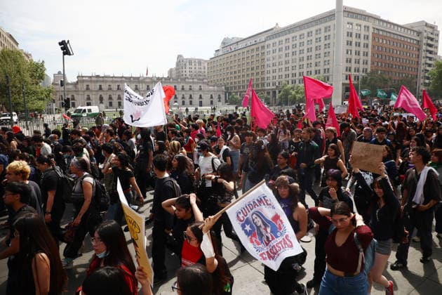 Santiago, October 1, 2026—The Chilean Student Confederation and social organizations are calling for a national strike in Santiago and other regions, demanding resources for public education as part of the debate on the 2027 Budget Bill. Dragomir Yankovic Aton Chile, Santiago, Chile Aton 1195876  Copyright: DRAGOMIRxYANKOVIC ATONxCHILE