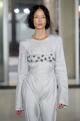 PFW - Cecile Bahnsen Runway A model walks the runway during the Cecilie Bahnsen Womenswear Spring Summer 2027 show as part of Paris Fashion Week on October 1, 2026 in Paris, France. Photo by Alain-Gil Gonzalez ABACAPRESS.COM Paris France  Copyright: xGonzalezxAlain-Gil ABACAx