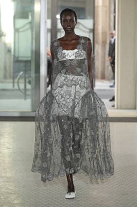 PFW - Cecile Bahnsen Runway A model walks the runway during the Cecilie Bahnsen Womenswear Spring Summer 2027 show as part of Paris Fashion Week on October 1, 2026 in Paris, France. Photo by Alain-Gil Gonzalez ABACAPRESS.COM Paris France  Copyright: xGonzalezxAlain-Gil ABACAx