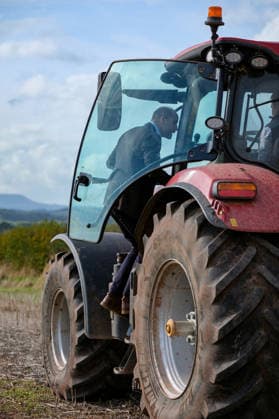 Britain s Prince William on a visit examining the role of regenerative farming in climate resilience, in Hereford Britain s Prince William enters a farming vehicle as he meets Harry Davies, the incoming tenant of the Duchy of Cornwall s first regenerative Farm Business Tenancy, during a visit to examine the role of regenerative farming in climate resilience, in Hereford, Britain, October 1, 2026., Credit:Mathieu Willcocks PA ROTA - B68 Avalon UNITED KINGDOM, Hereford  Copyright: xMathieuxWillcocksx xPAxROTAx-xB68x xAvalonx 1139840962