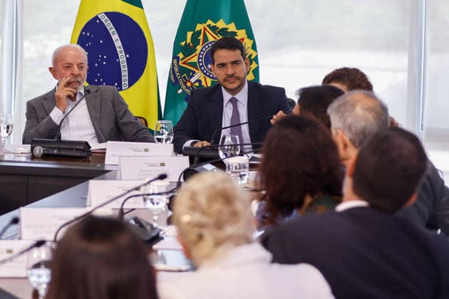 BRASiLIA, DF - 01.10.2026: GRANTING OF THE REI PELÃ TRAINING CENTER T - President Lula at the signing of the onerous transfer of the Rei PelÃ Training Center, this Thursday (10 1) at the Planalto Palace. x3023077x  JoaoxPedroxCarvalho