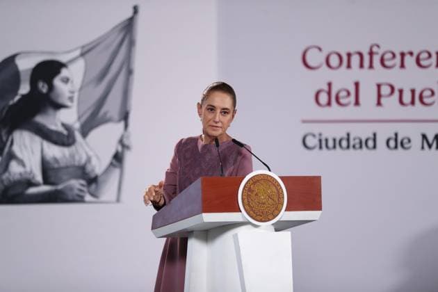 October 1, 2026: TO-45304- CIUDAD DE MEXICO,2026& x2013;10-01. President Claudia Sheinbaum Pardo leads her morning press conference at the National Palace, marking two years in office. Legal Advisor Luisa Maria Alcalde denies that proposed reforms to the Penal Code and Industrial Property Law restrict freedom of expression, while Rosaura Ruiz presents the Second Report for the Ministry of Science, Humanities, Technology and Innovation. Clasos.com.mx - ZUMAcs4_ 20261001_faa_cs4_023 Copyright: xLuisxMarinx