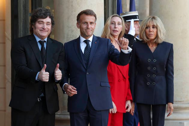 NEWS : Accueil de Javier Milei par Emmanuel Macron - Paris - 01 10 2026 Accueil de Javier MILEI, PrÃ sident de la RÃ publique d™Argentine, par Emmanuel Macron PrÃ sident de la RÃ publique Francaise. ParisFrance  Copyright: xMichtofx