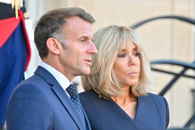French President Emmanuel Macron and his wife, First Lady Brigitte Macron, welcome the Argentine president and the secretary general of the Argentine presidency—who is also the president’s sister—to the Élysée Palace in Paris, France, on October 1, 2026. Christian Liewig Bestimage French President Emmanuel Macron and his wife, Brigitte Macron, greet the Argentine President and the General Secretary of the Argentine Presidency—who is also the President’s sister—ahead of their meeting at the Élysée Palace on October 1, 2026, in Paris, France. Paris, France Copyright: xChristianxLiewigx xBestimagexChristianxLiewigx xBestimagex