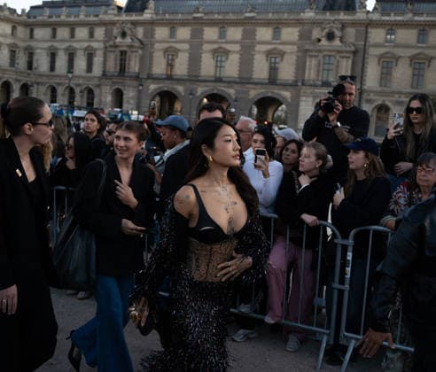 RECORD DATE NOT STATED IPA89188046 - Peggy Gou Paris, France, October 1, 2026. Peggy Gou arrives at the Schiaparelli Spring Summer 2027 fashion show at the Carrousel du Louvre during Paris Fashion Week.  Copyright: xx xx IPA89188046