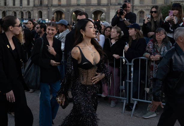 RECORD DATE NOT STATED IPA89188047 - Peggy Gou Paris, France, October 1, 2026. Peggy Gou arrives at the Schiaparelli Spring Summer 2027 fashion show at the Carrousel du Louvre during Paris Fashion Week.  Copyright: xx xx IPA89188047