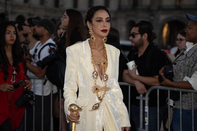 RECORD DATE NOT STATED IPA89188024 - Paris, France, October 1, 2026. Guests arrive at the Schiaparelli Spring Summer 2027 fashion show at the Carrousel du Louvre during Paris Fashion Week.  Copyright: xx xx IPA89188024