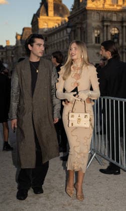 RECORD DATE NOT STATED IPA89188051 - Paris, France, October 1, 2026. Guests arrive at the Schiaparelli Spring Summer 2027 fashion show at the Carrousel du Louvre during Paris Fashion Week.  Copyright: xx xx IPA89188051